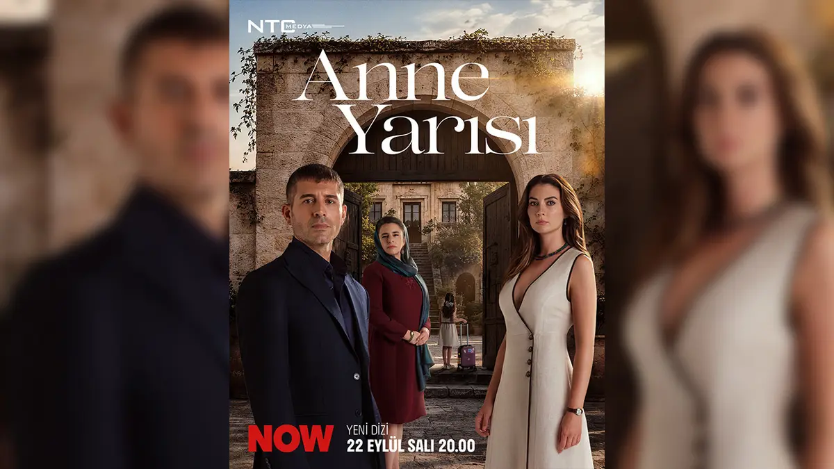 Dizinin başrol karakterlerini bir arada gösteren resmi tanıtım afişi.