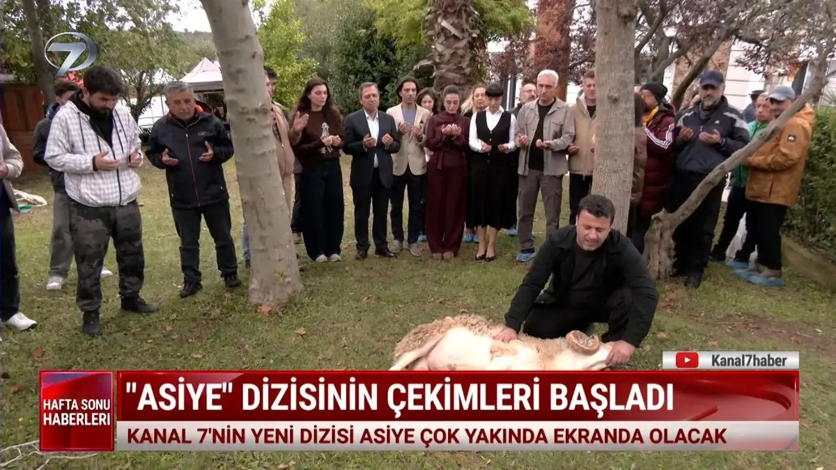 Dizinin ilk çekim gününde, set ekibinin dua ve kurban töreniyle sete çıktığı andan bir kare.