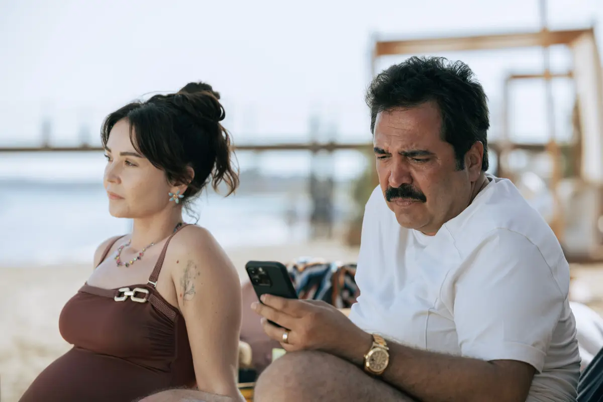 HBO Max'in yayımladığı ilk bakış karelerinden biri; sayfada fotoğraf açıklaması yok, içeriği doğrulanmadı.