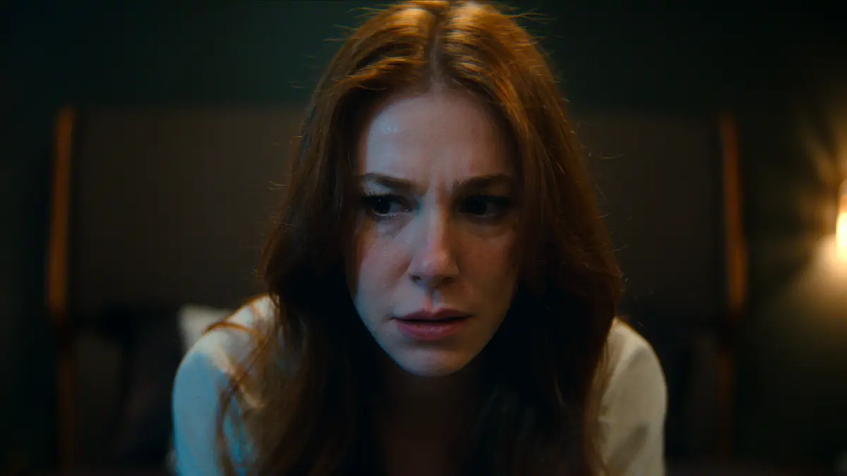 Netflix'in dizi için dağıttığı tam boy sahne fotoğrafı (yaklaşık 6 MB PNG); görüntünün içeriği doğrulanamadı.